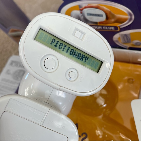 2008 Electronic Pictionary Man Game - Picture 6 of 12